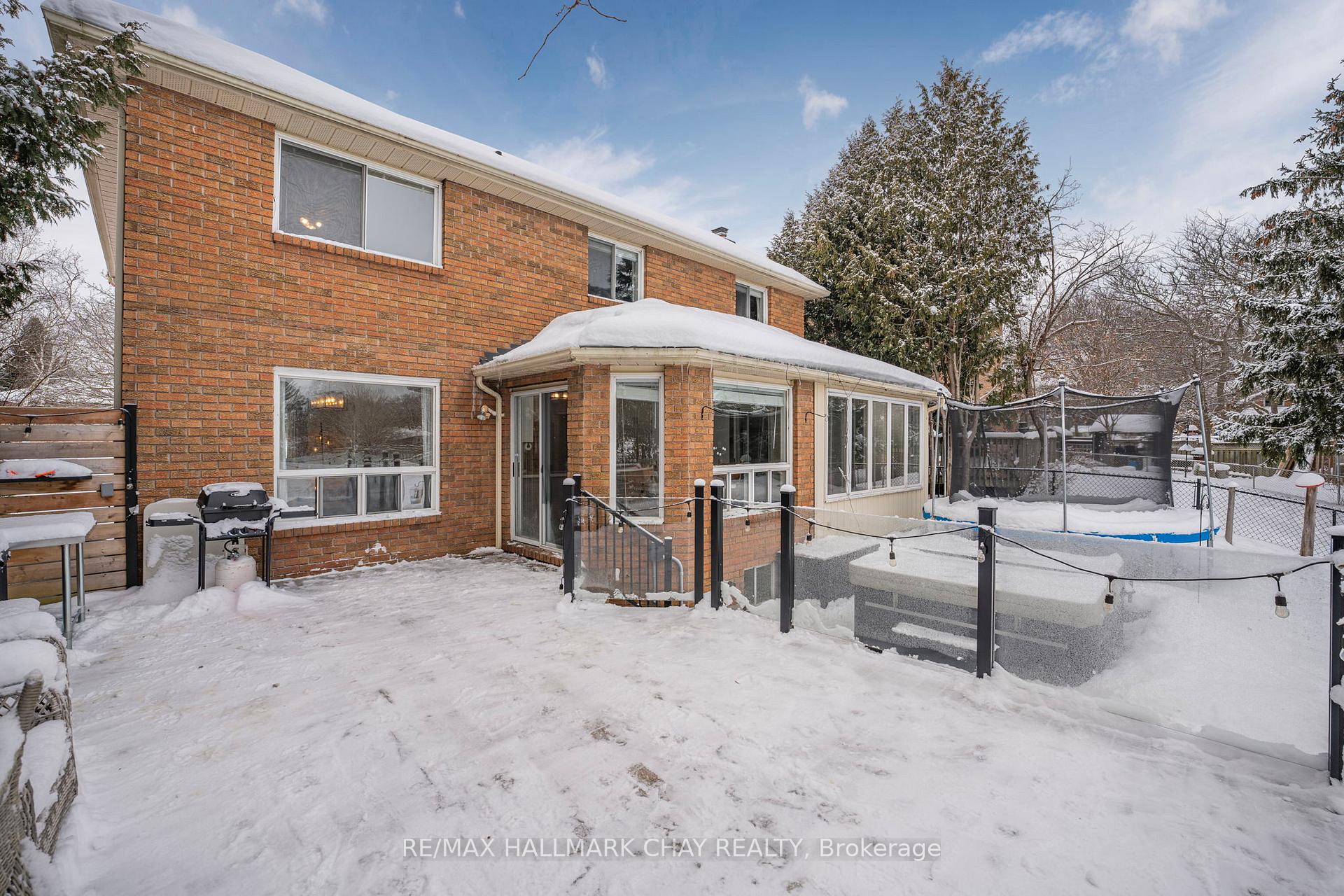 Photo 32 of 15 Callaghan Drive, Barrie, Letitia Heights — HOMEH