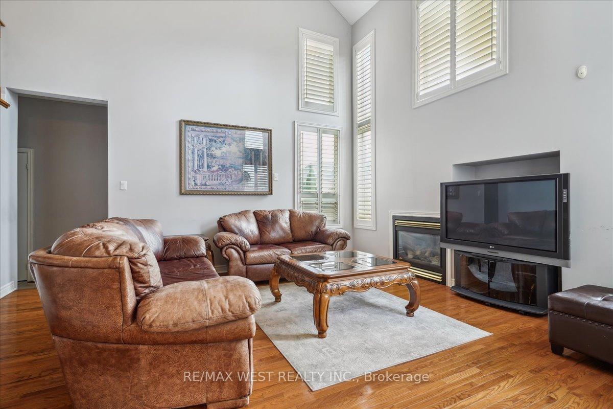 Photo 2 of 123 Toscana Road, Vaughan, Sonoma Heights — HOMEH