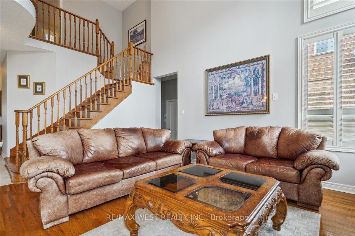 Photo 4 of 123 Toscana Road, Vaughan, Sonoma Heights — HOMEH