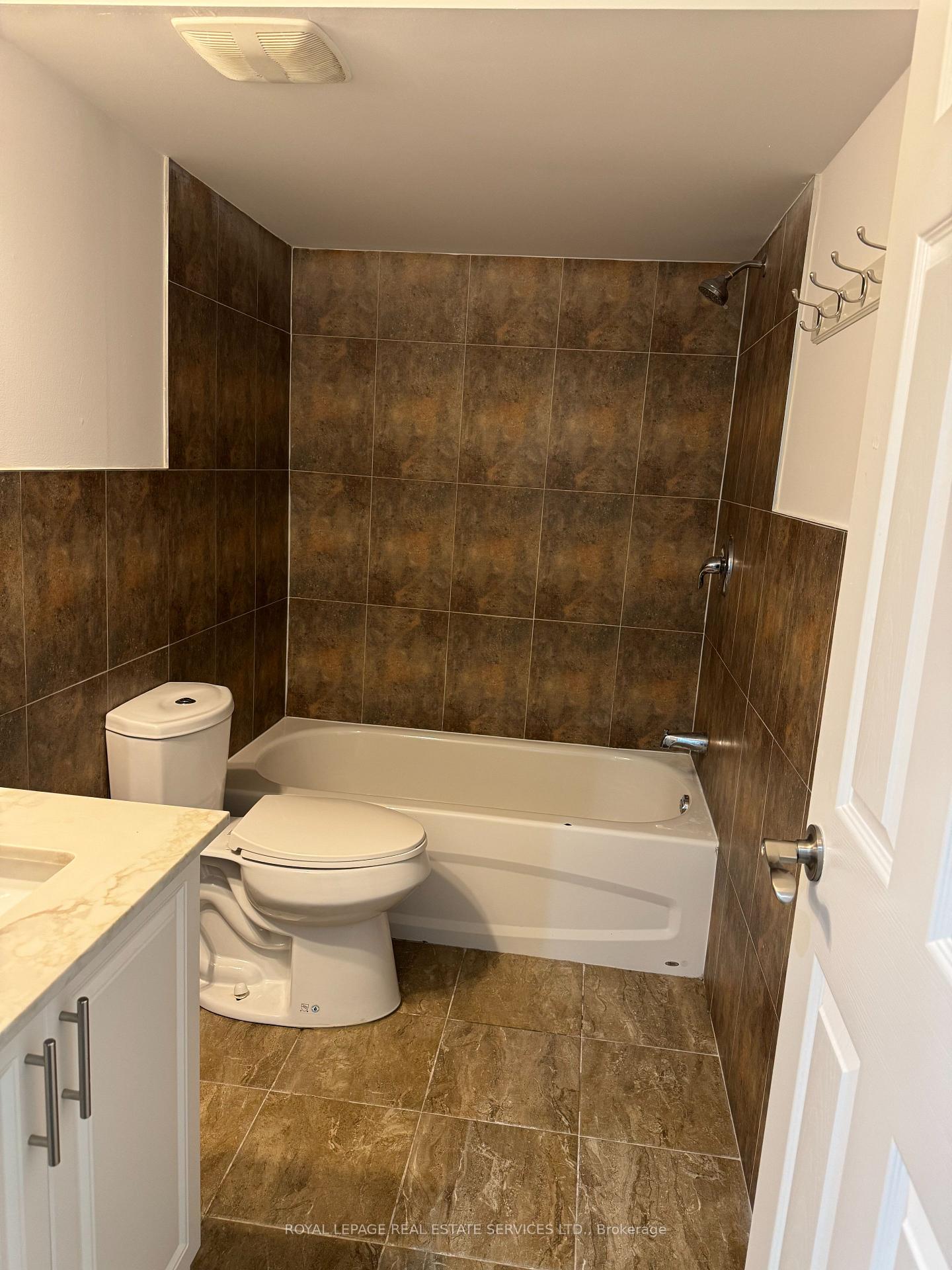 Photo 9 of 64 George Robinson Drive, Brampton, Credit Valley — HOMEH