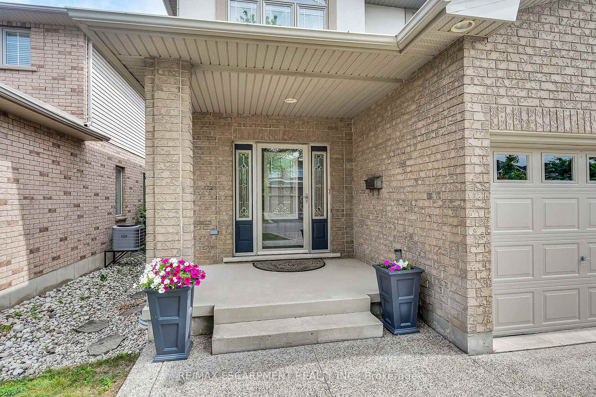 Photo 2 of 7 Kathleen Court, Hamilton, Hampton Heights — HOMEH
