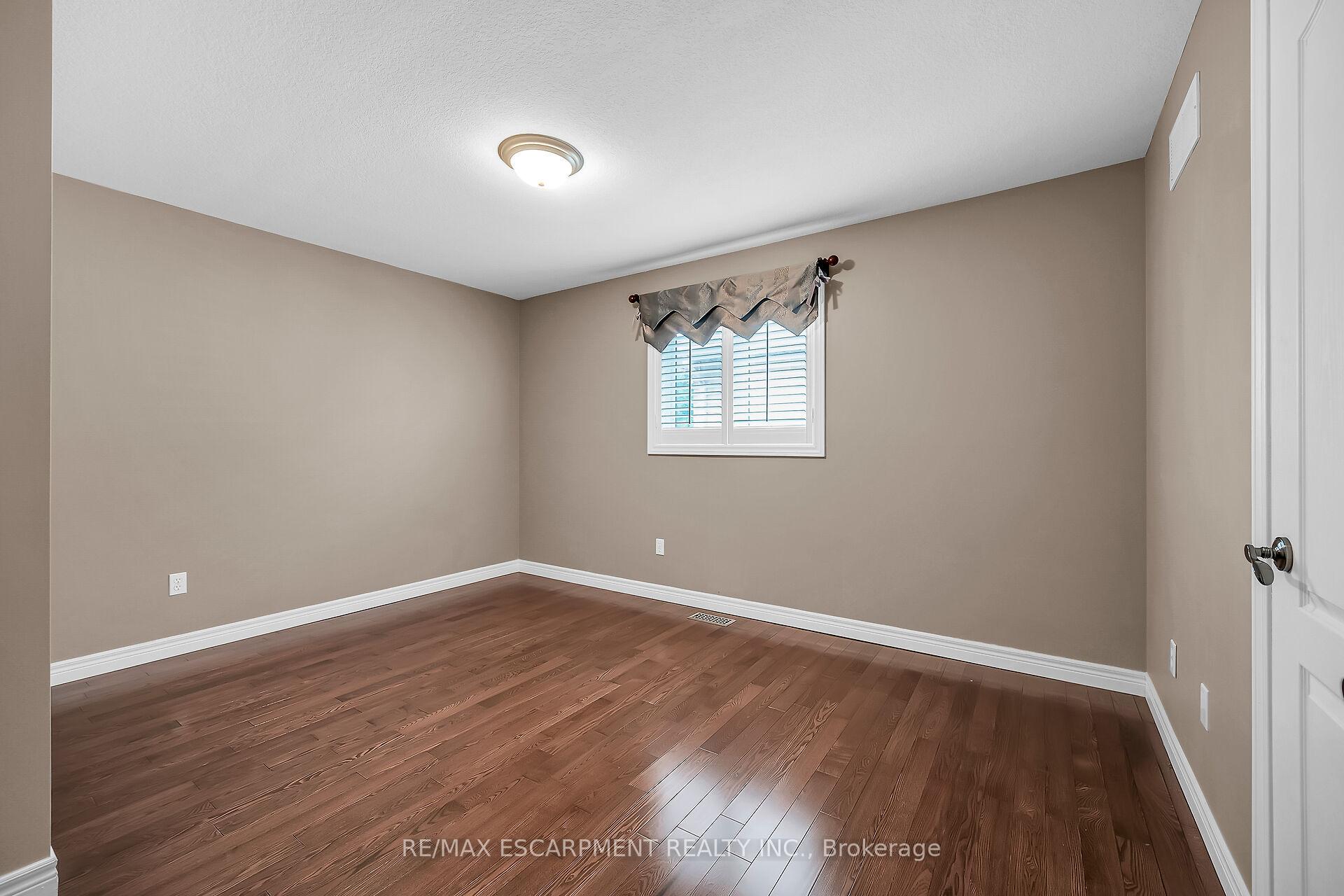 Photo 19 of 7 Kathleen Court, Hamilton, Hampton Heights — HOMEH