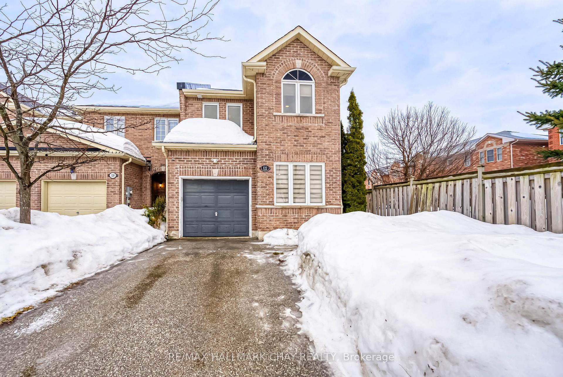 Photo 1 of 122 Stanley Street, Barrie, East Bayfield — HOMEH