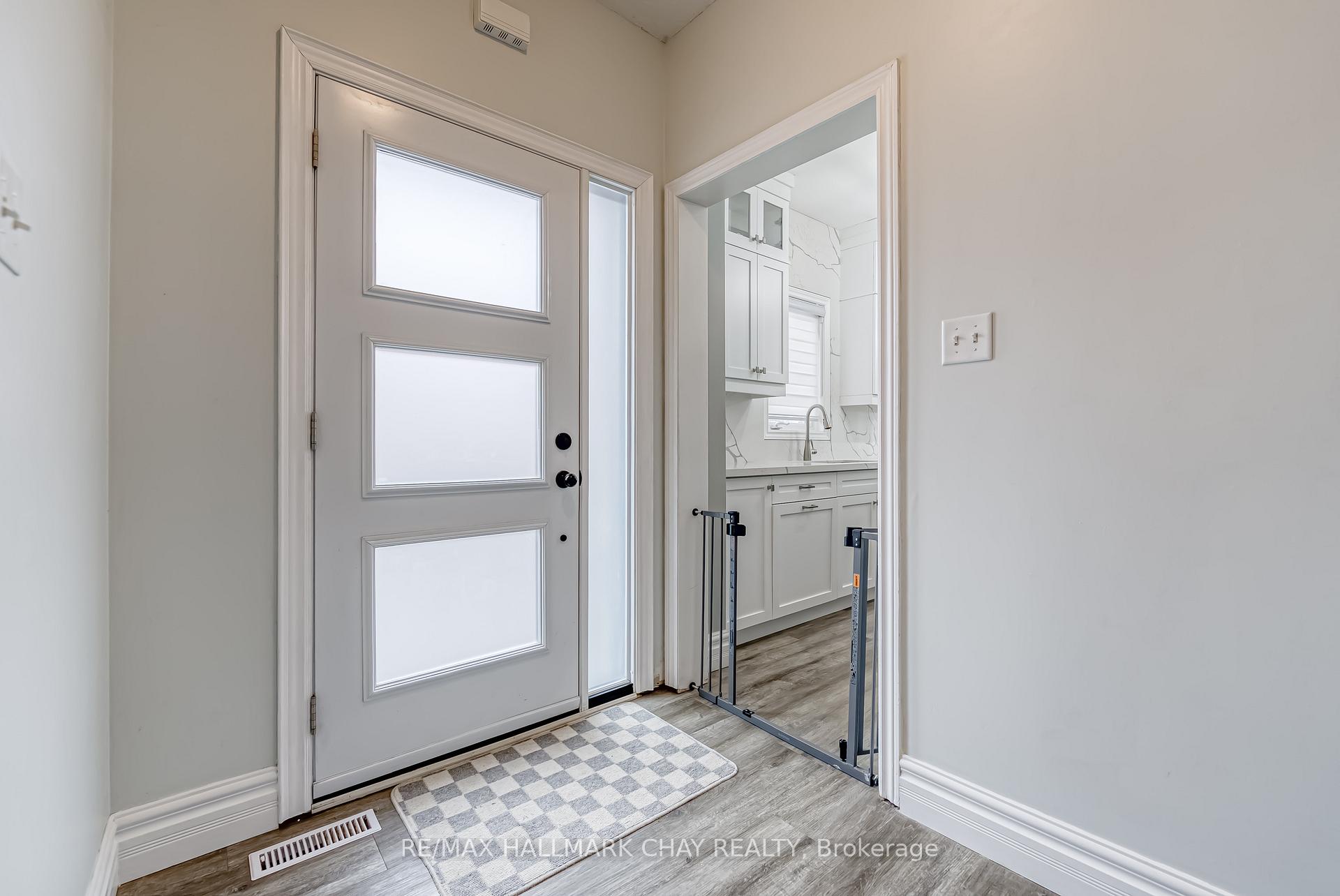 Photo 2 of 122 Stanley Street, Barrie, East Bayfield — HOMEH