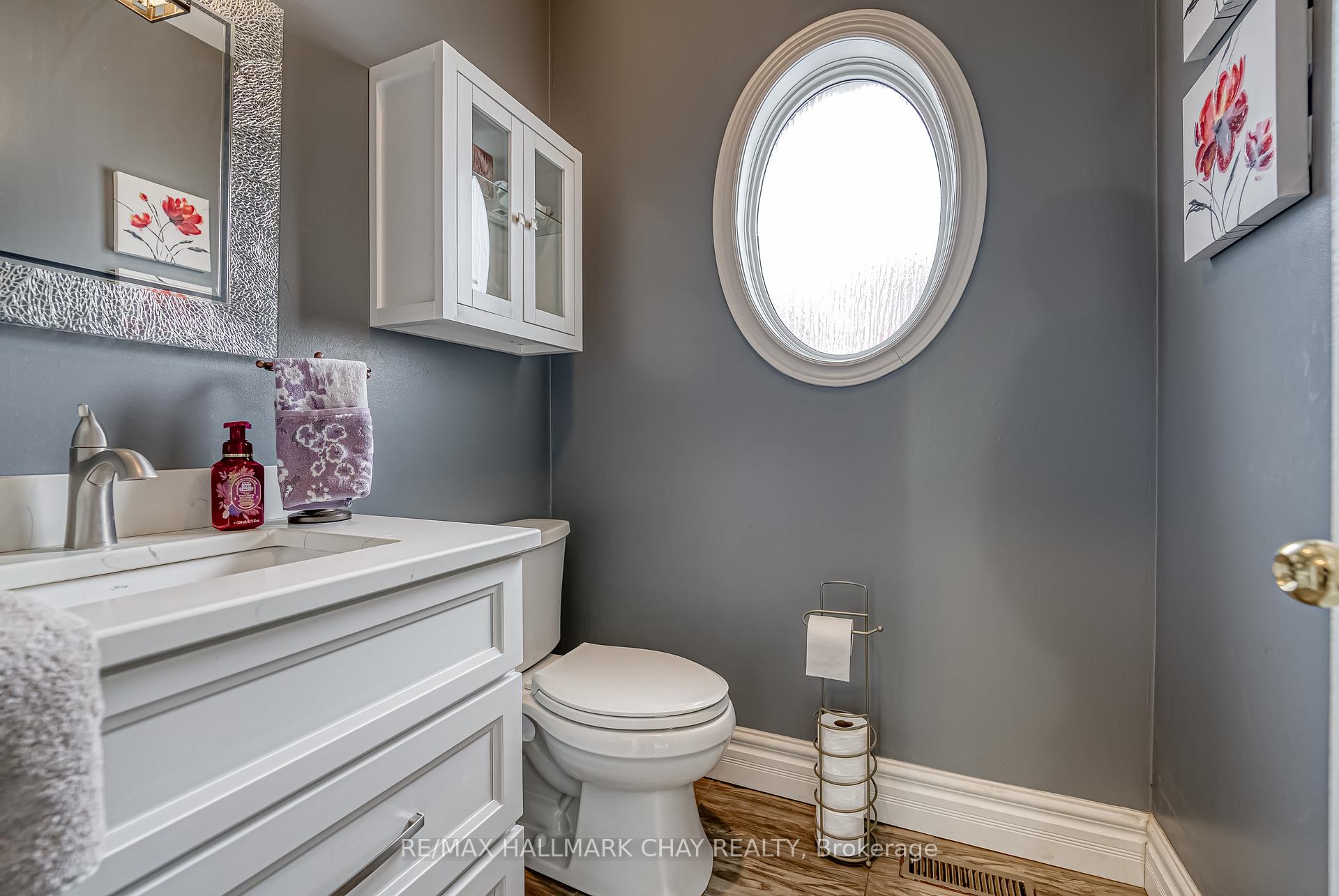 Photo 15 of 122 Stanley Street, Barrie, East Bayfield — HOMEH
