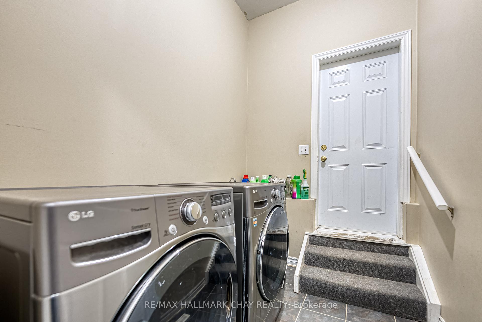 Photo 16 of 122 Stanley Street, Barrie, East Bayfield — HOMEH