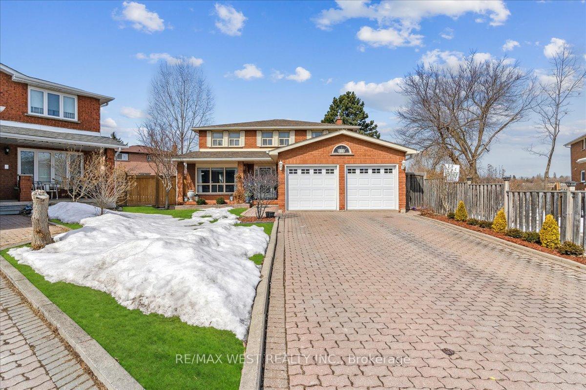 Photo 1 of 66 Partridge Circle, Vaughan, West Woodbridge — HOMEH