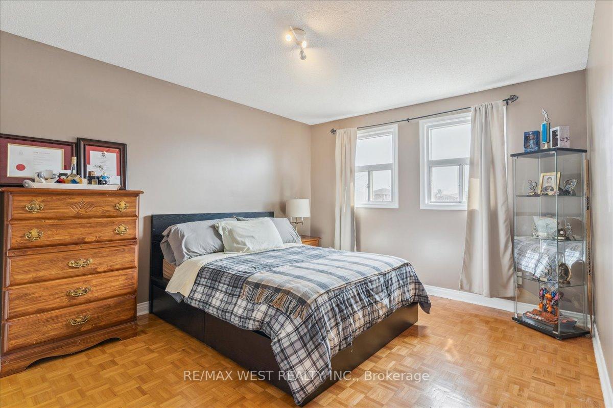 Photo 15 of 66 Partridge Circle, Vaughan, West Woodbridge — HOMEH