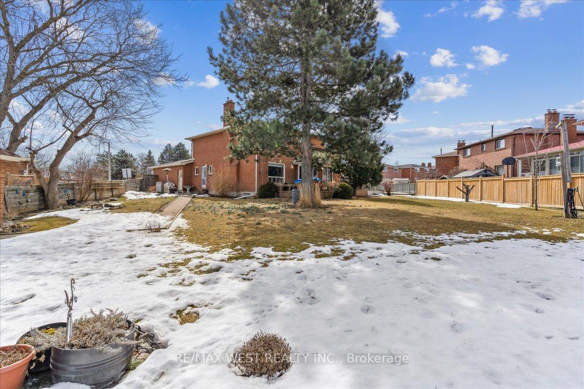 Photo 21 of 66 Partridge Circle, Vaughan, West Woodbridge — HOMEH
