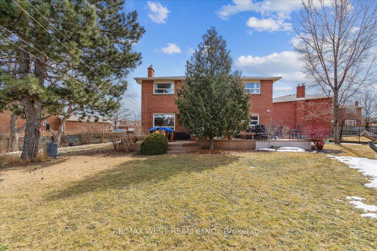 Photo 22 of 66 Partridge Circle, Vaughan, West Woodbridge — HOMEH