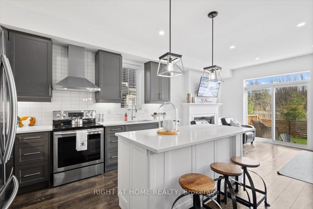 Photo 10 of 206 Yellow Birch Crescent, Blue Mountains — HOMEH