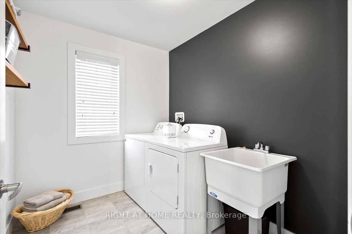 Photo 36 of 206 Yellow Birch Crescent, Blue Mountains — HOMEH