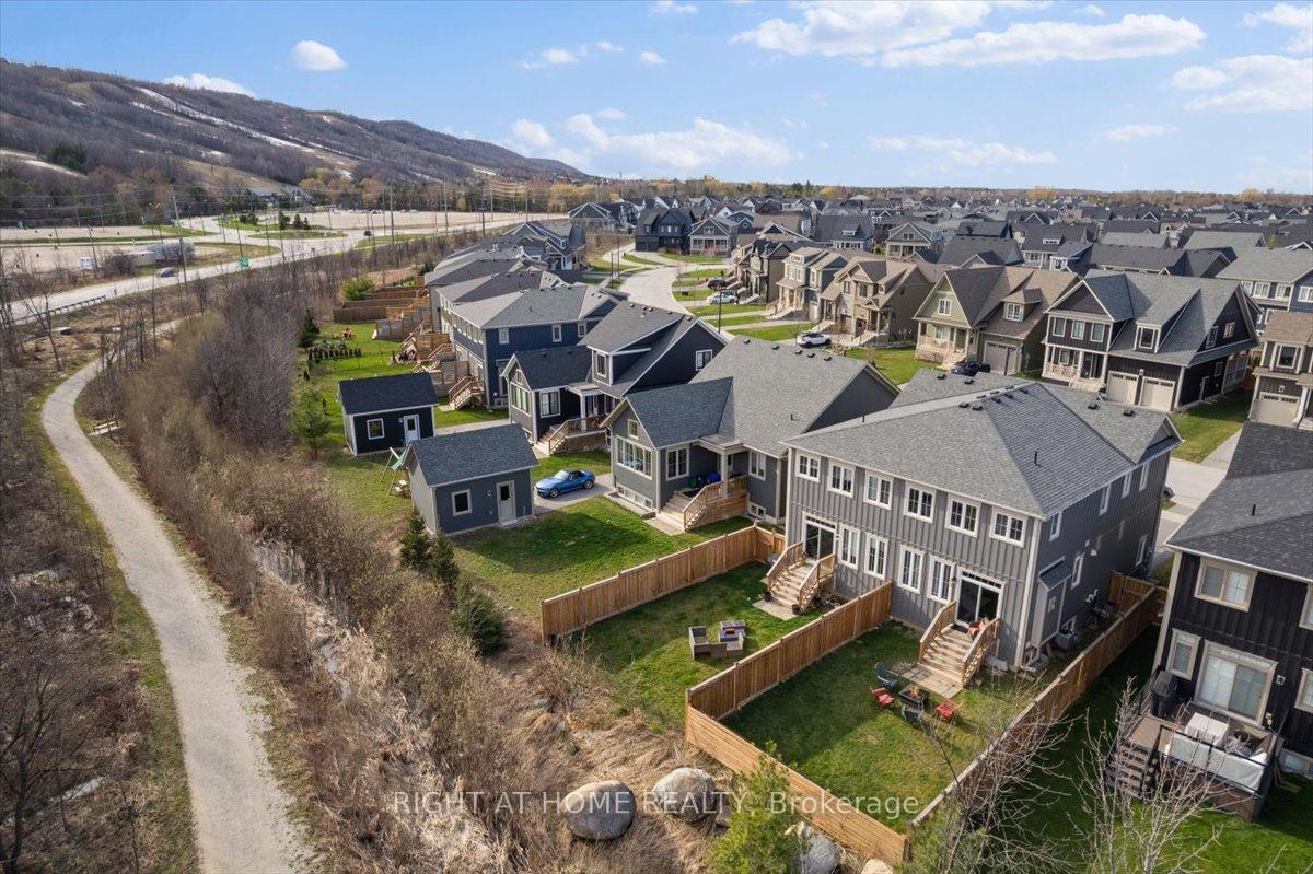 Photo 42 of 206 Yellow Birch Crescent, Blue Mountains — HOMEH