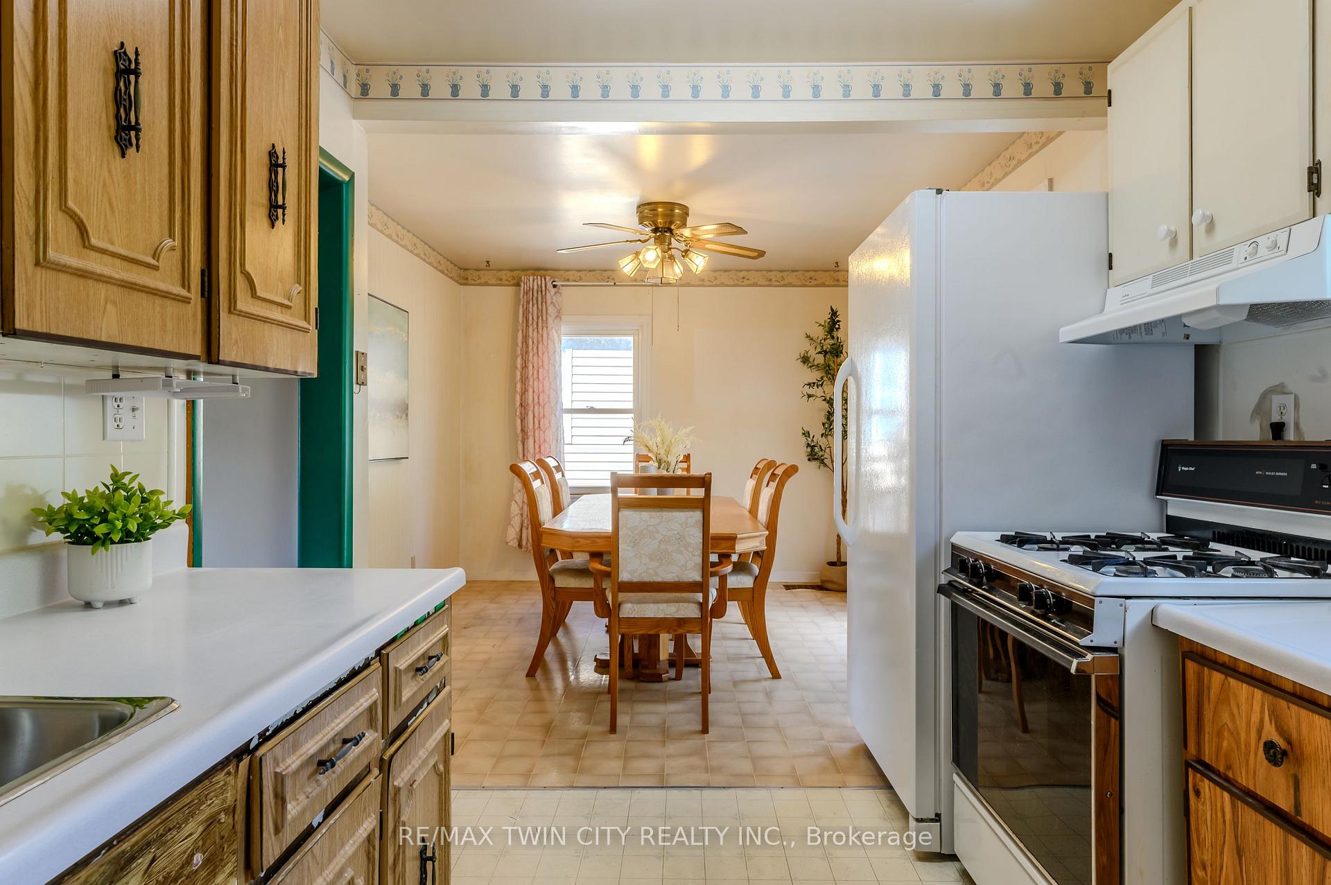 Photo 9 of 7 Cherry Road, Hamilton, Corman — HOMEH