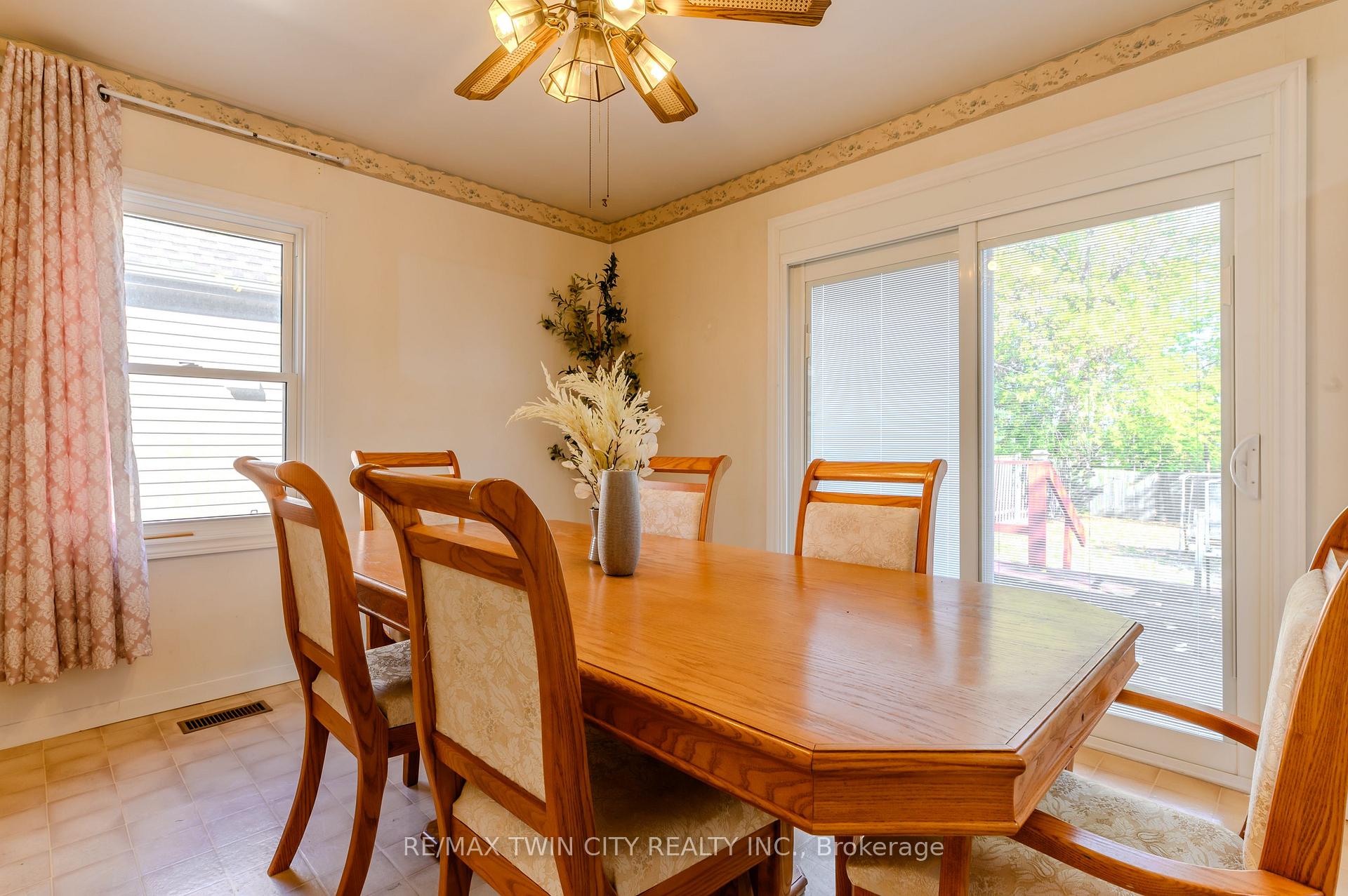 Photo 11 of 7 Cherry Road, Hamilton, Corman — HOMEH