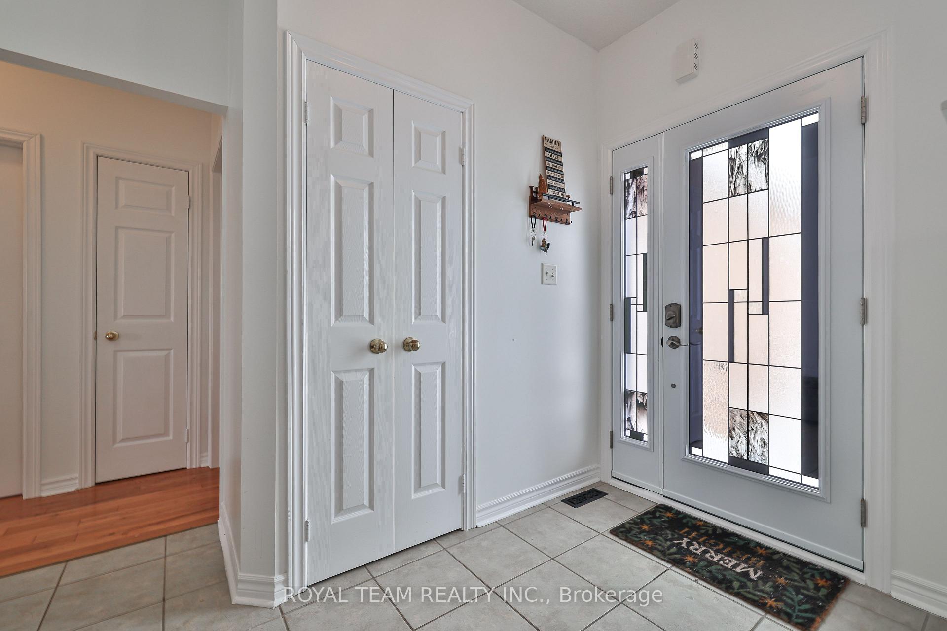 Photo 4 of 287 Pringle Drive, Barrie, Edgehill Drive — HOMEH