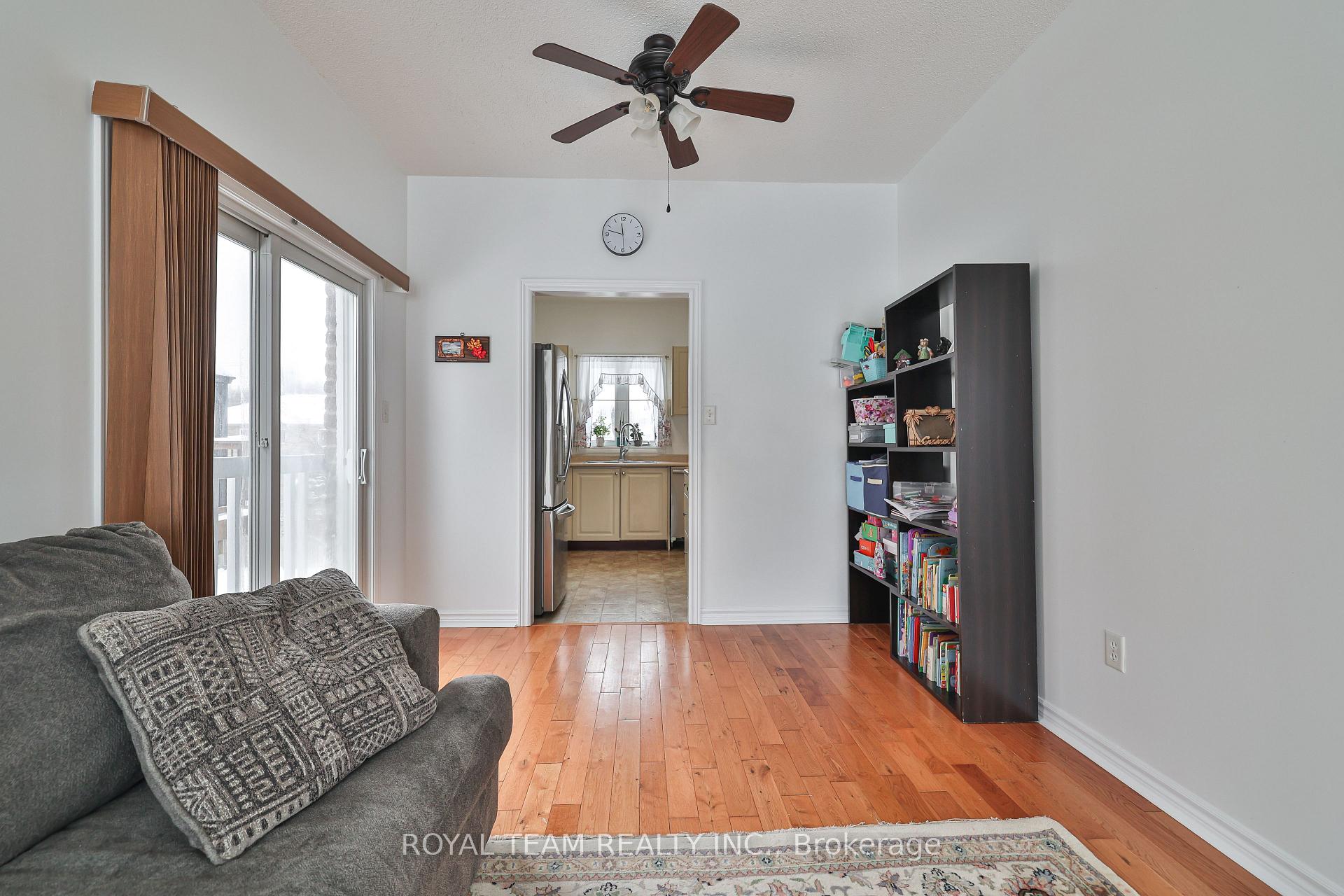 Photo 10 of 287 Pringle Drive, Barrie, Edgehill Drive — HOMEH