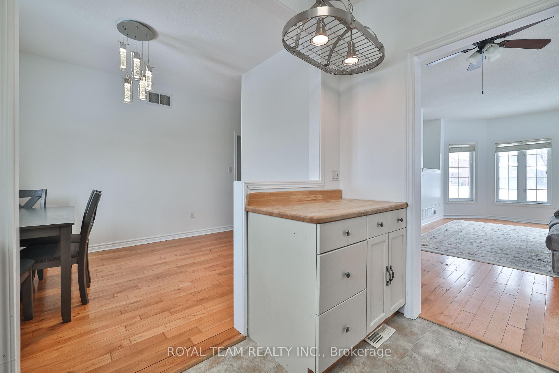 Photo 15 of 287 Pringle Drive, Barrie, Edgehill Drive — HOMEH