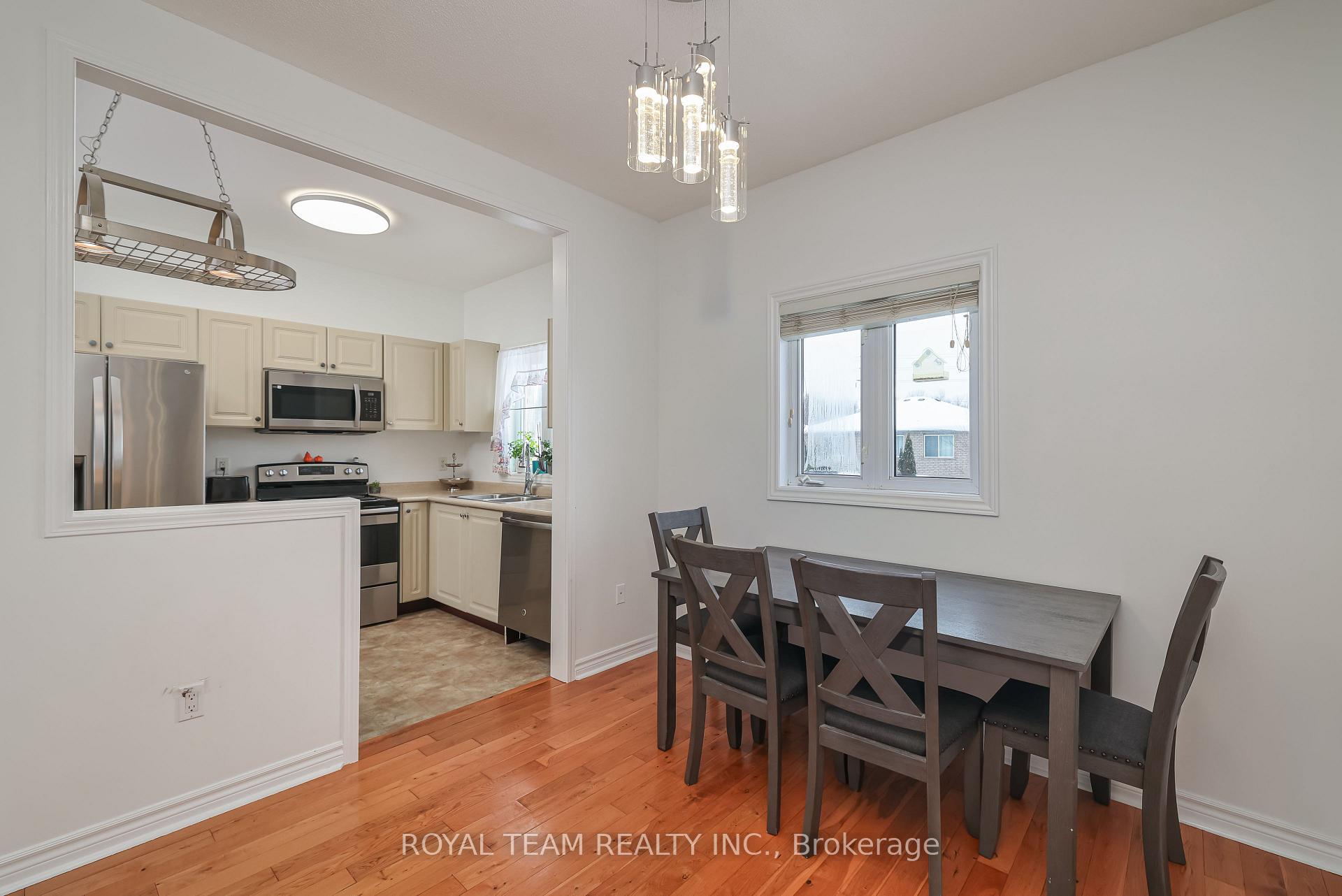 Photo 17 of 287 Pringle Drive, Barrie, Edgehill Drive — HOMEH