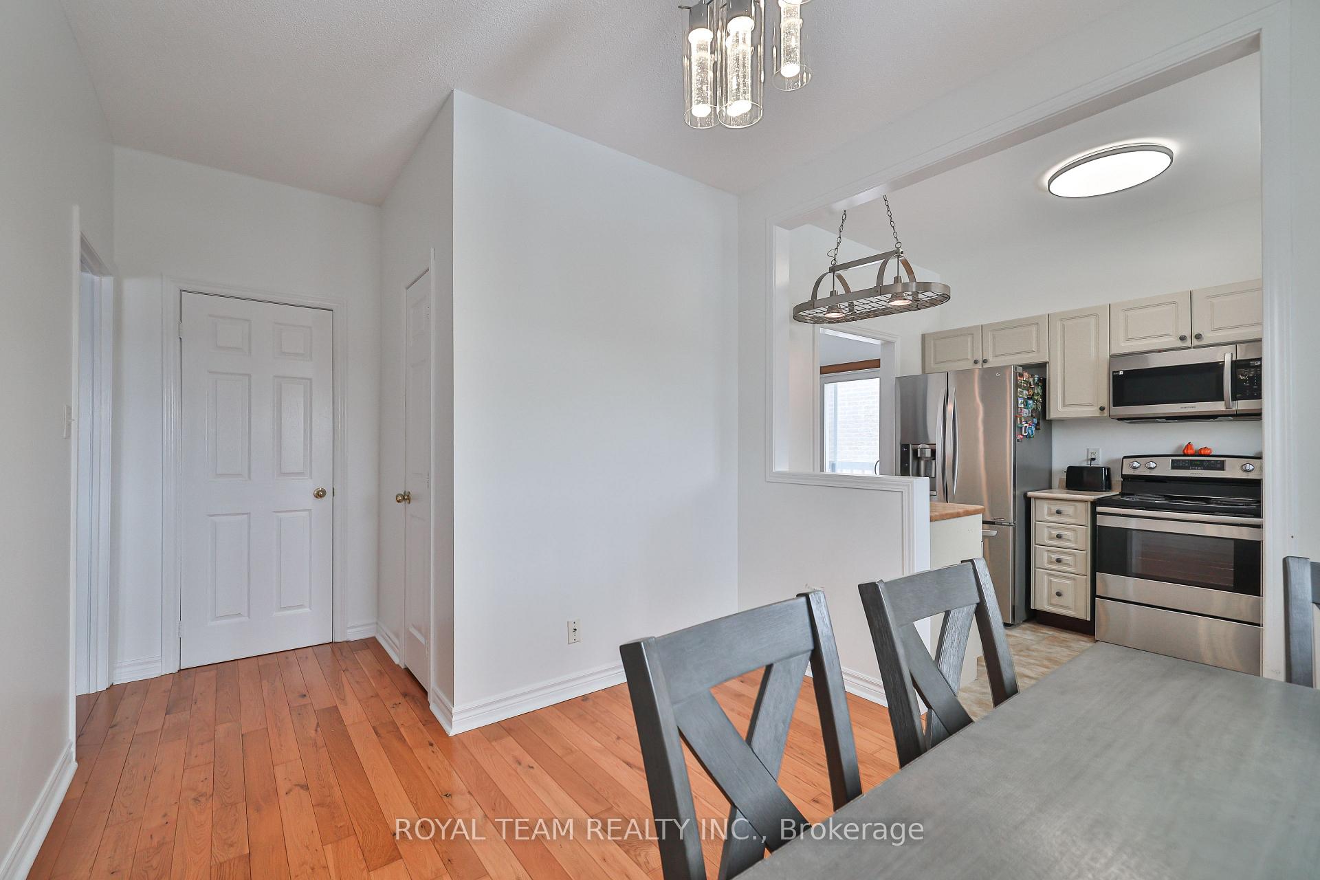 Photo 18 of 287 Pringle Drive, Barrie, Edgehill Drive — HOMEH