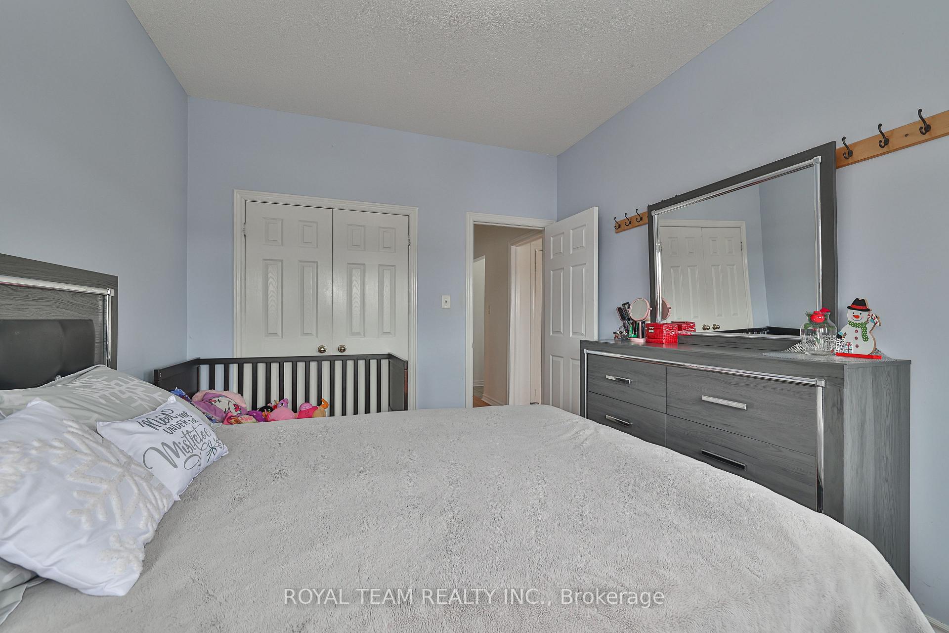Photo 23 of 287 Pringle Drive, Barrie, Edgehill Drive — HOMEH