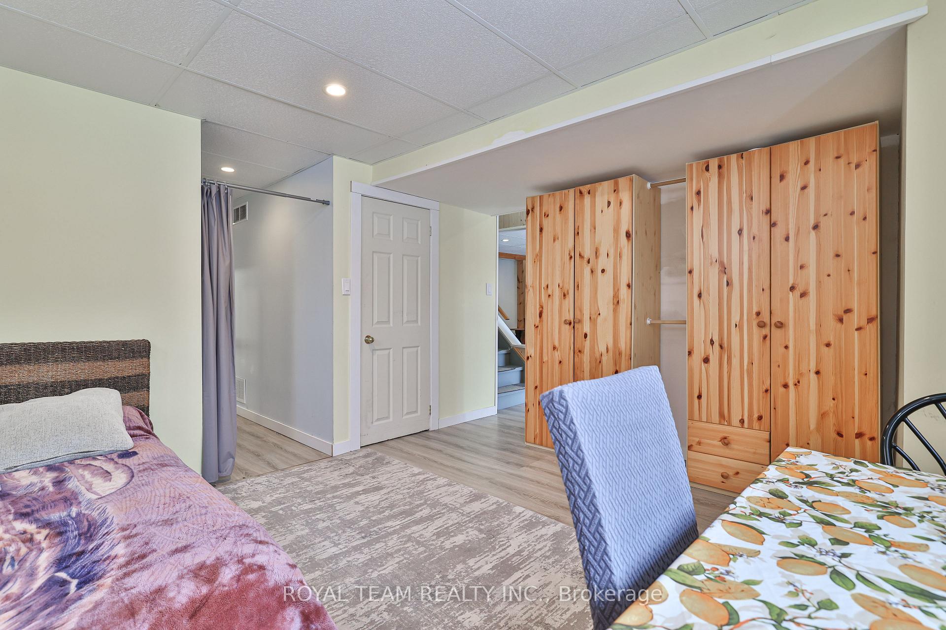 Photo 35 of 287 Pringle Drive, Barrie, Edgehill Drive — HOMEH