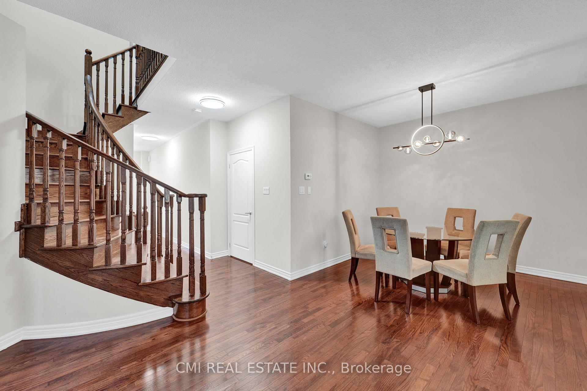 Photo 6 of 71 Lauderdale Drive, Vaughan, Patterson — HOMEH