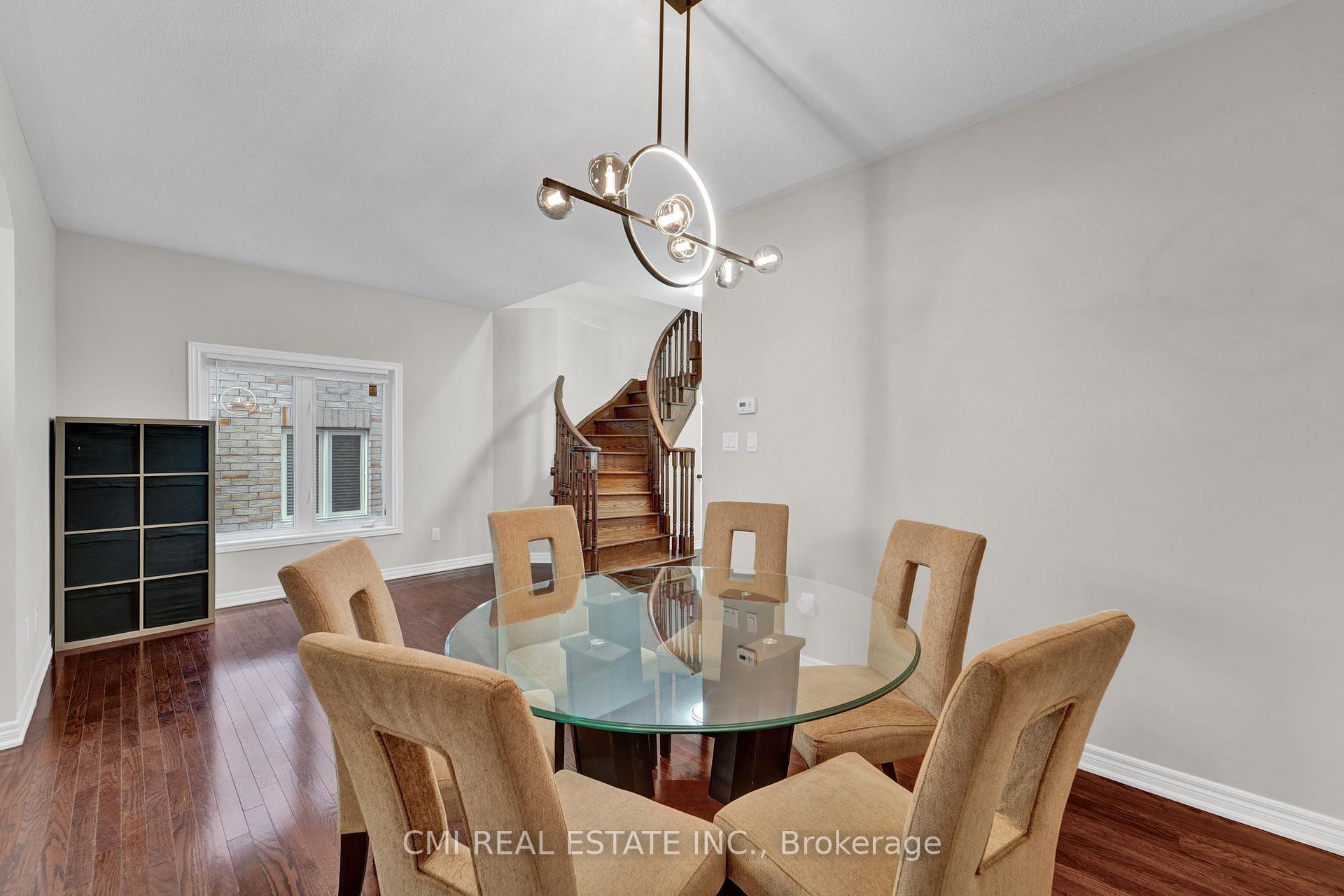 Photo 7 of 71 Lauderdale Drive, Vaughan, Patterson — HOMEH