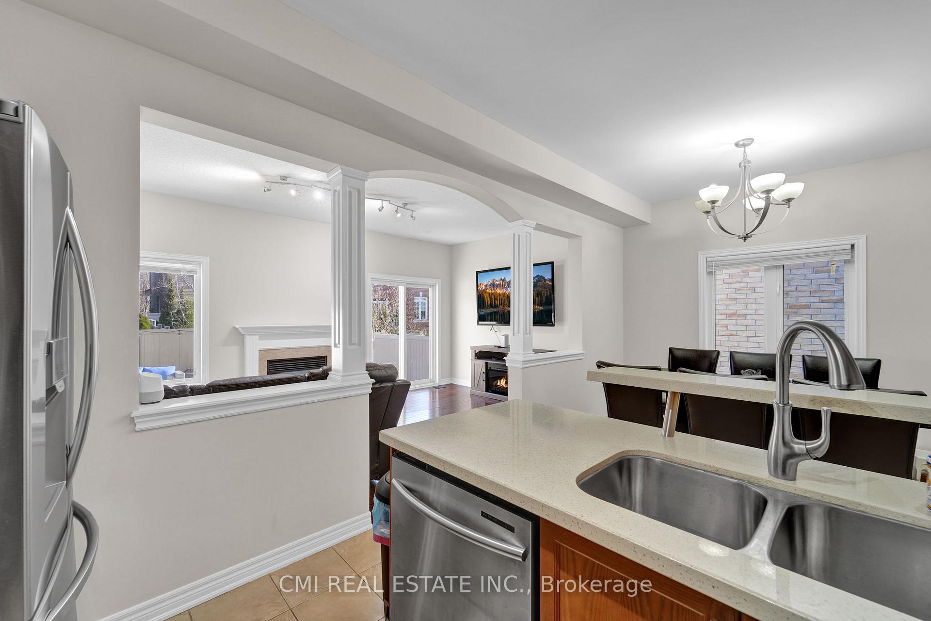 Photo 15 of 71 Lauderdale Drive, Vaughan, Patterson — HOMEH