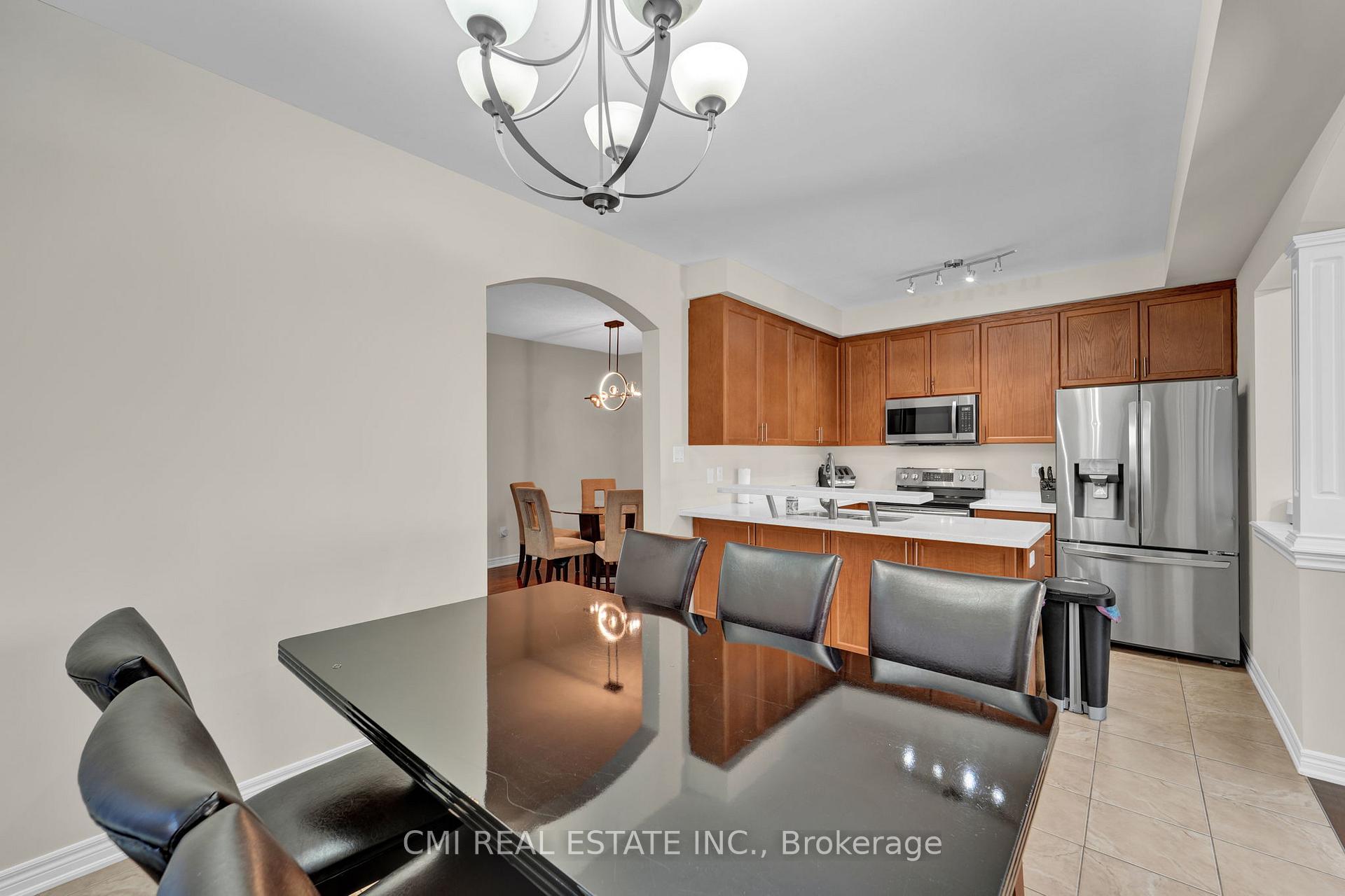 Photo 17 of 71 Lauderdale Drive, Vaughan, Patterson — HOMEH