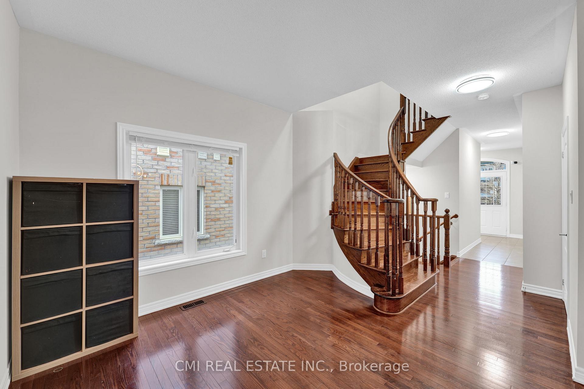 Photo 18 of 71 Lauderdale Drive, Vaughan, Patterson — HOMEH