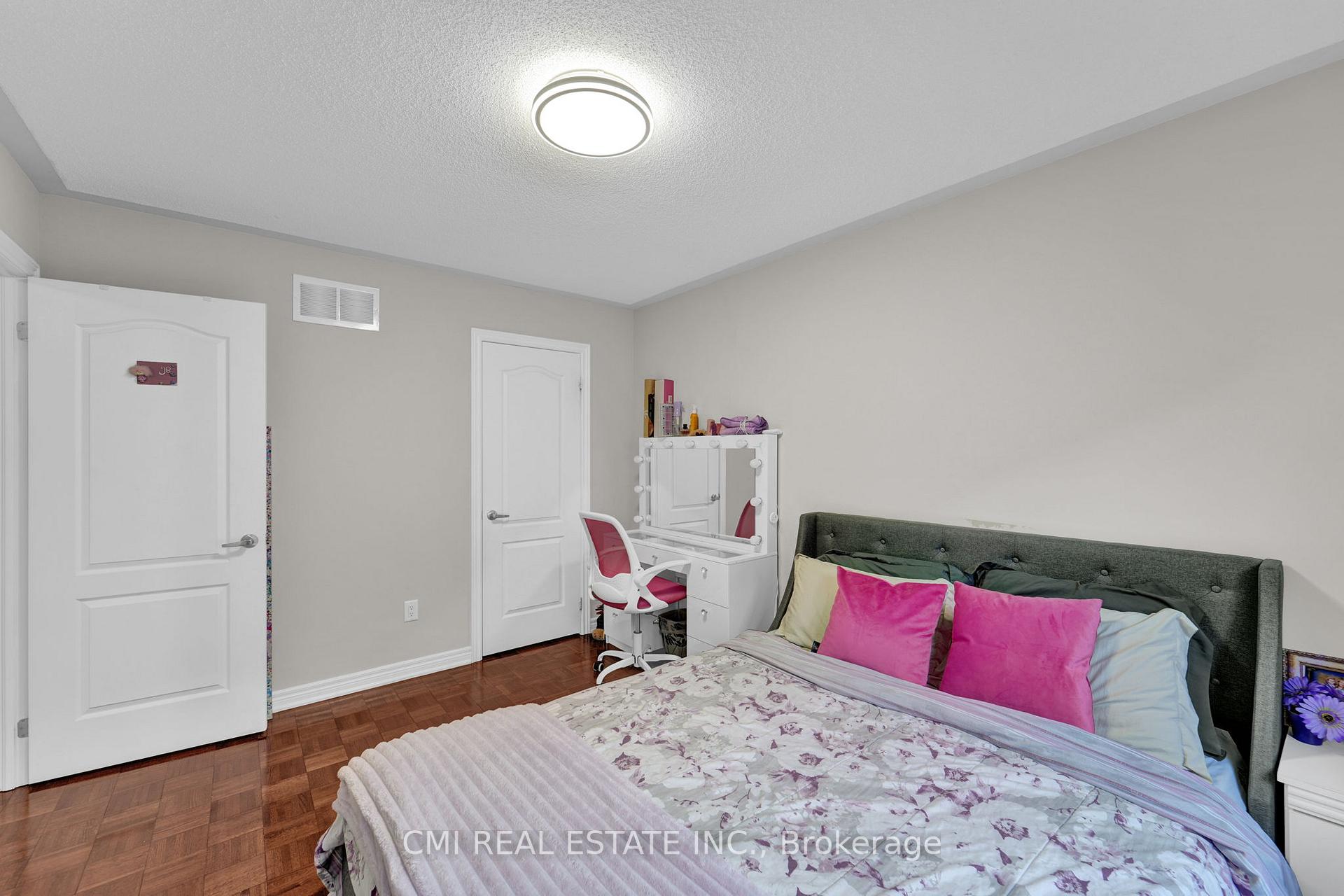 Photo 25 of 71 Lauderdale Drive, Vaughan, Patterson — HOMEH
