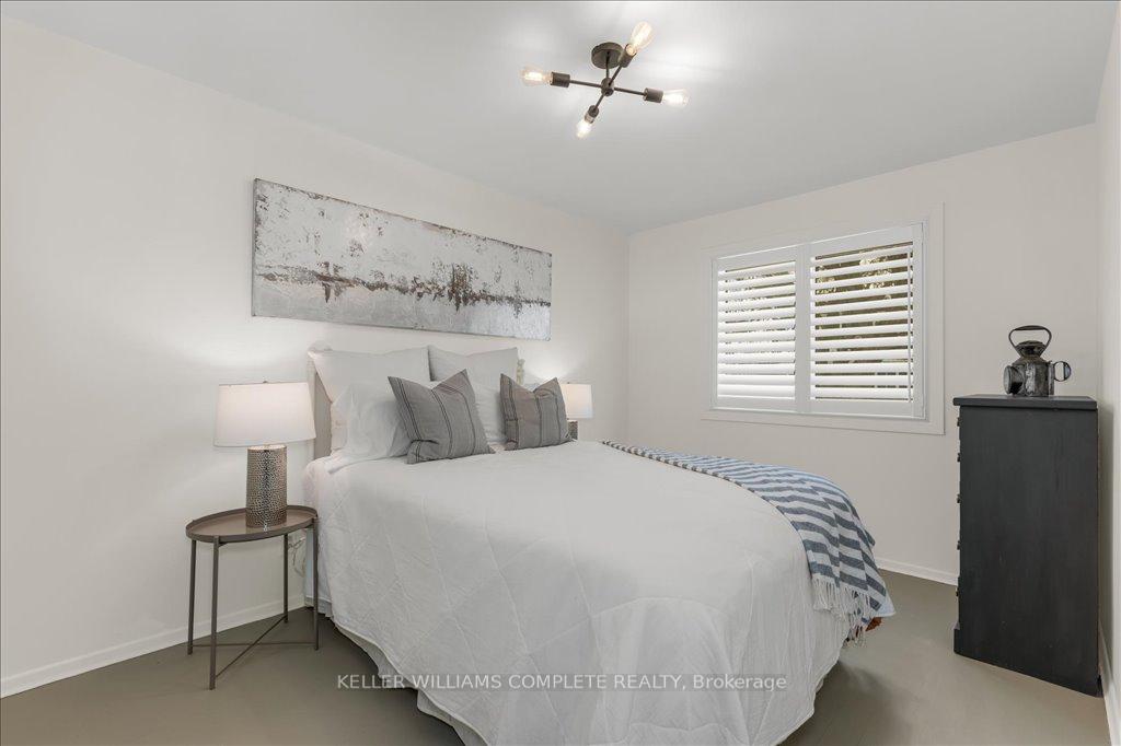 Photo 23 of 609 Braemore Road, Burlington, Roseland — HOMEH
