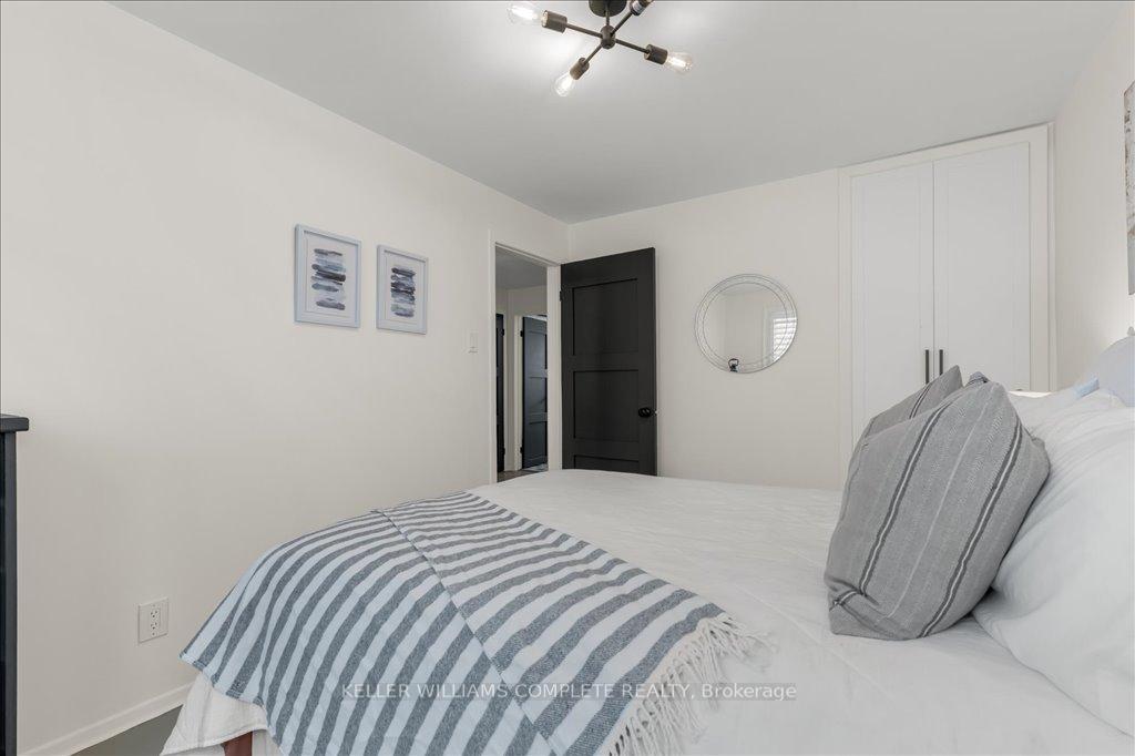 Photo 24 of 609 Braemore Road, Burlington, Roseland — HOMEH