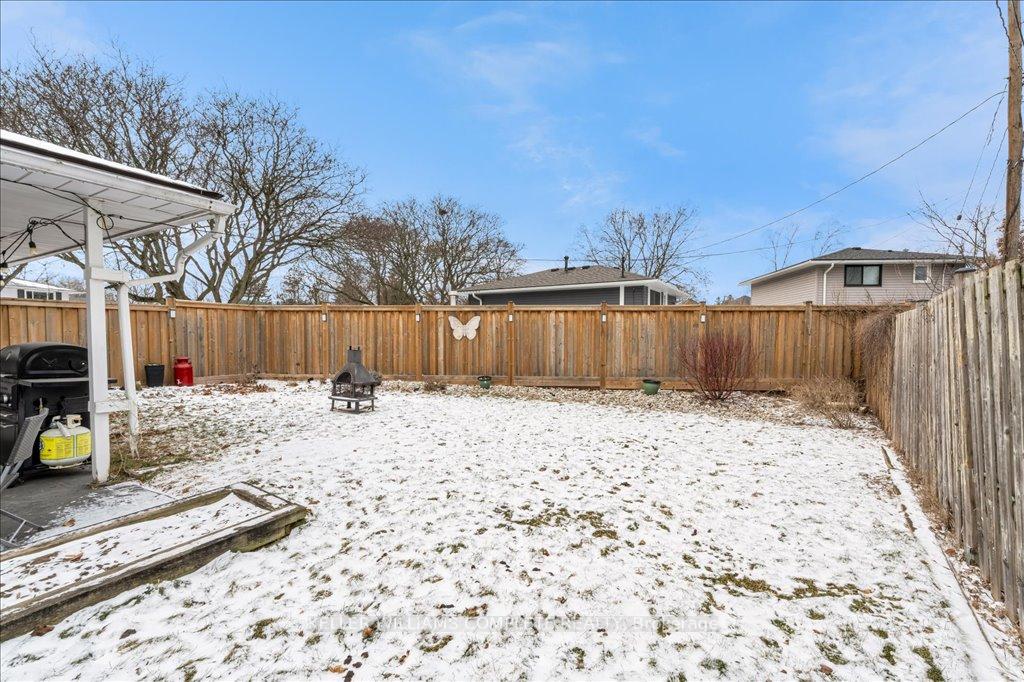 Photo 32 of 609 Braemore Road, Burlington, Roseland — HOMEH