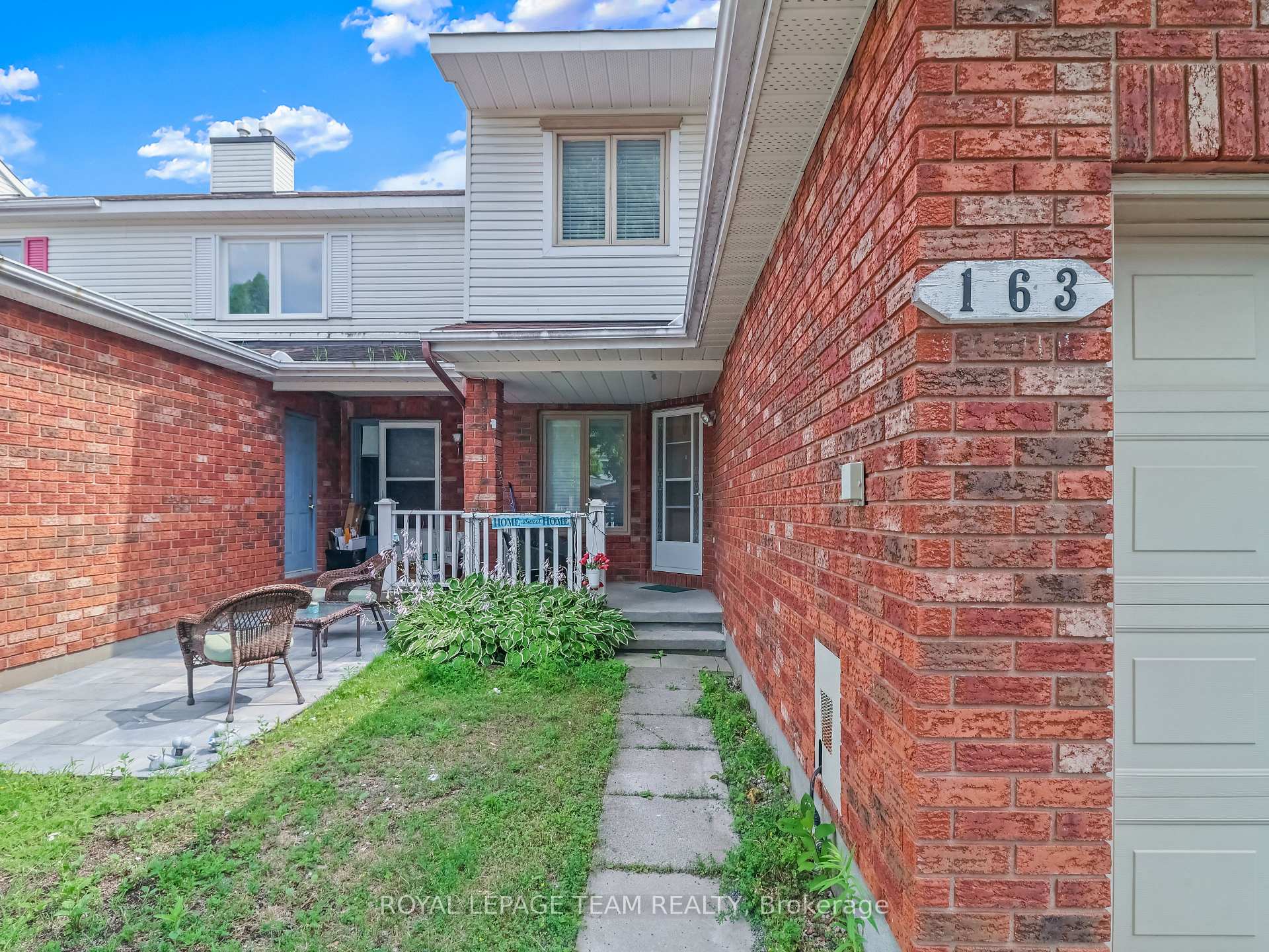 Photo 3 of 163 Markland Crescent, Ottawa, Barrhaven East — HOMEH
