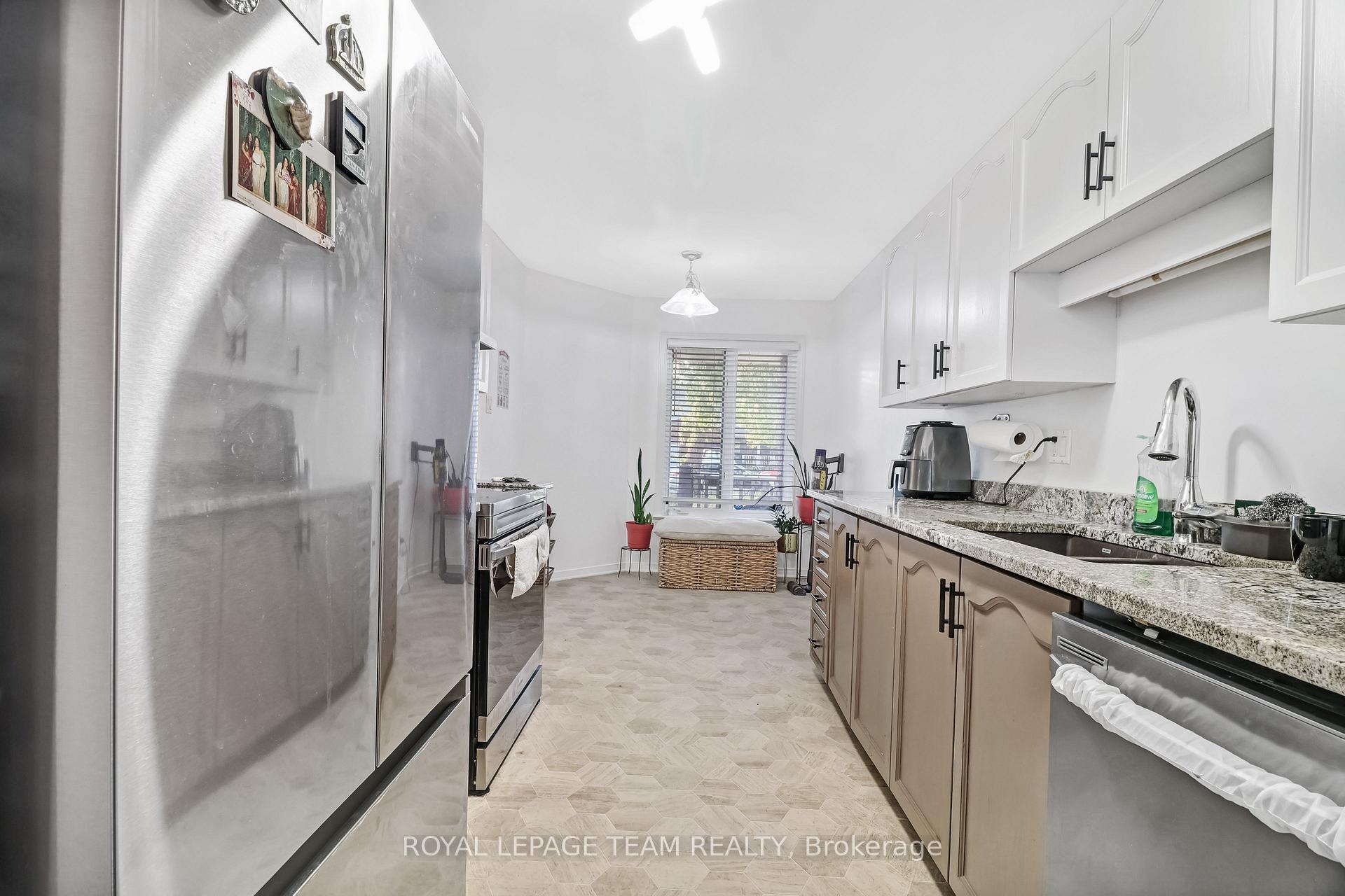 Photo 12 of 163 Markland Crescent, Ottawa, Barrhaven East — HOMEH