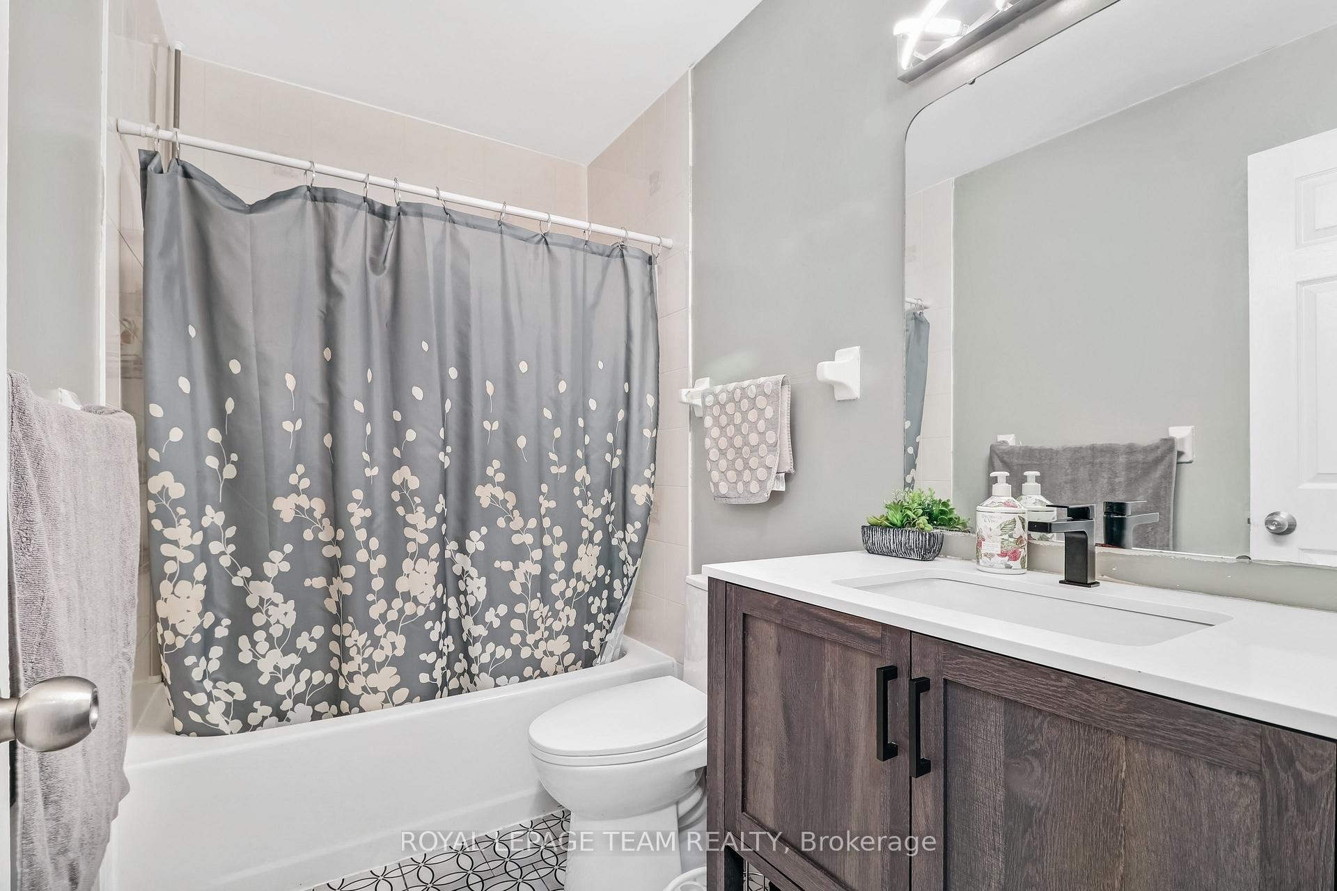 Photo 26 of 163 Markland Crescent, Ottawa, Barrhaven East — HOMEH