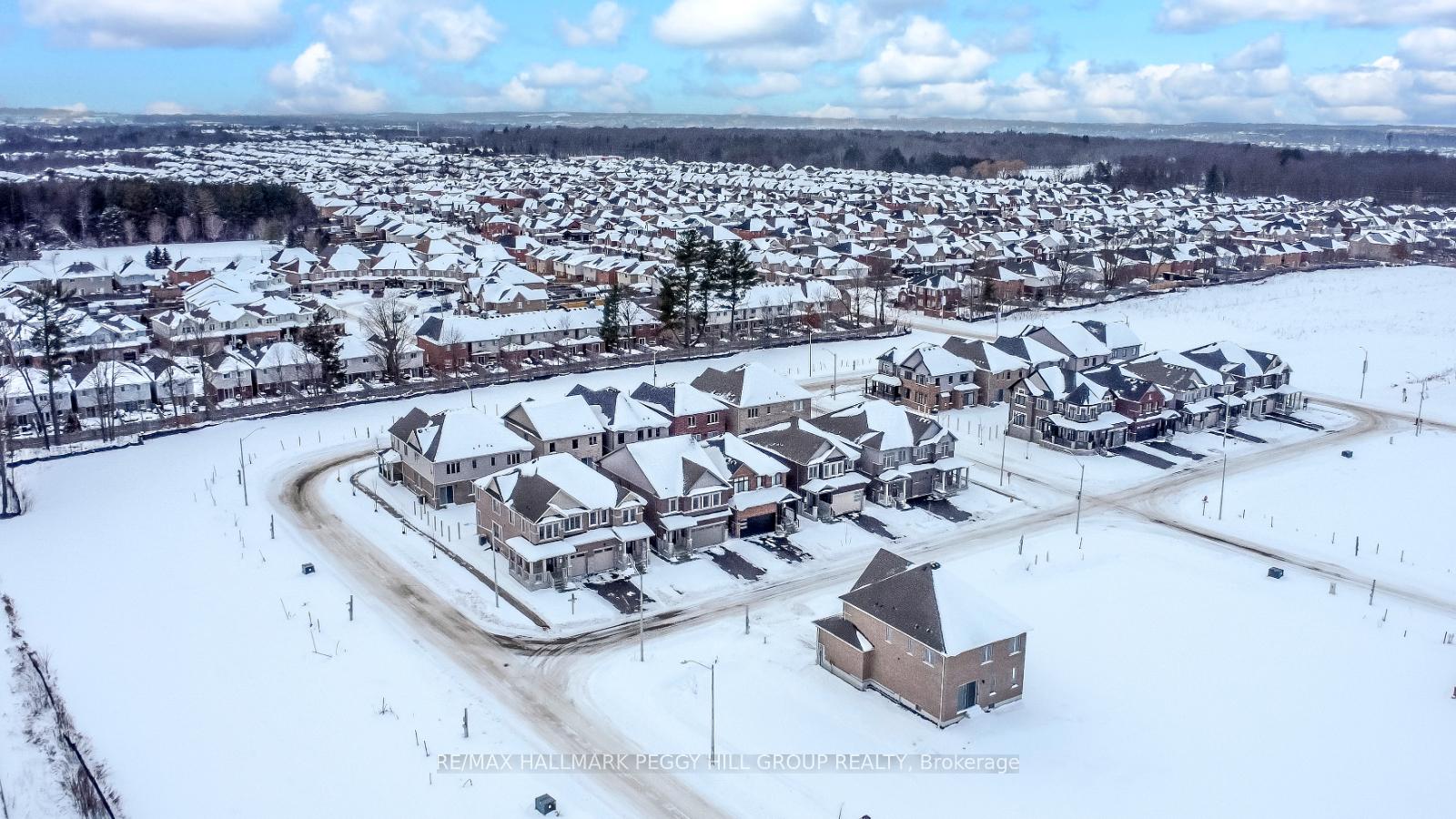 Photo 2 of 1 Amsterdam Drive, Barrie, Rural Barrie Southeast — HOMEH