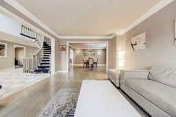 Photo 5 of 208 Franklin Avenue, Vaughan, Crestwood-Springfarm-Yorkhill — HOMEH