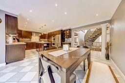Photo 10 of 208 Franklin Avenue, Vaughan, Crestwood-Springfarm-Yorkhill — HOMEH