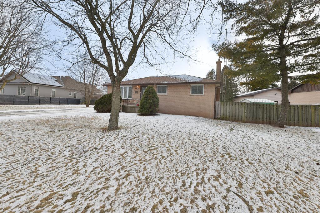 Photo 3 of 254 Foxbar Road, Burlington, Appleby — HOMEH