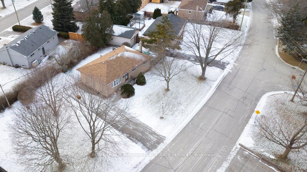 Photo 5 of 254 Foxbar Road, Burlington, Appleby — HOMEH
