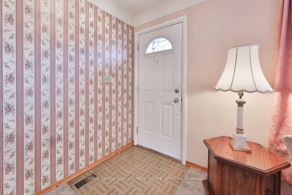 Photo 12 of 254 Foxbar Road, Burlington, Appleby — HOMEH