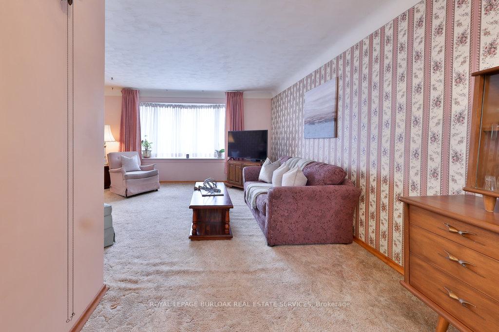 Photo 20 of 254 Foxbar Road, Burlington, Appleby — HOMEH