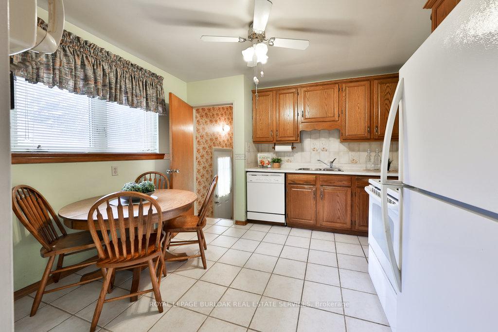 Photo 24 of 254 Foxbar Road, Burlington, Appleby — HOMEH