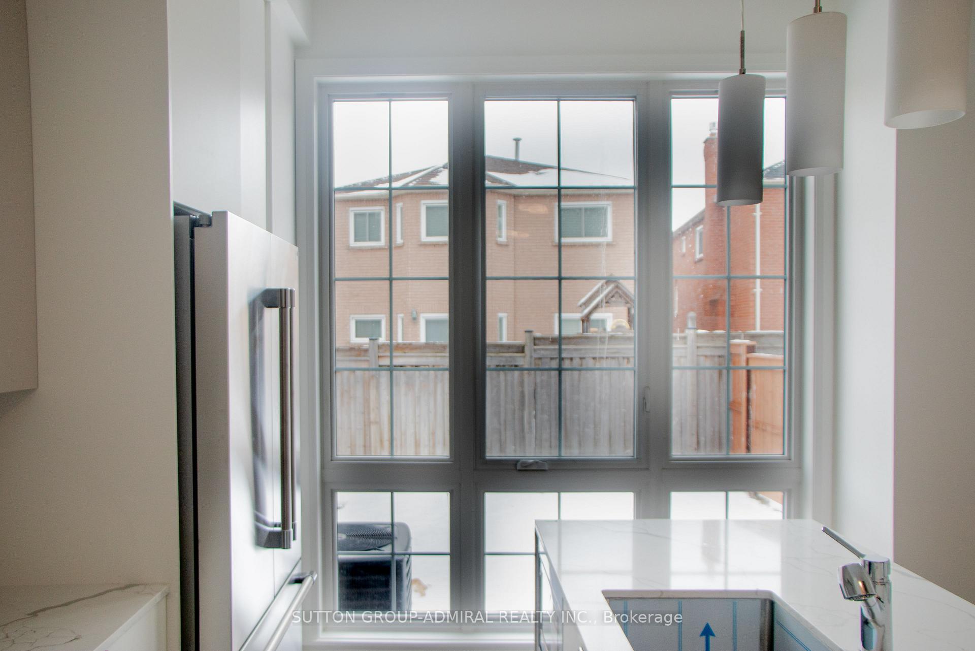 Photo 11 of 23 Alton Crescent, Vaughan, Uplands — HOMEH