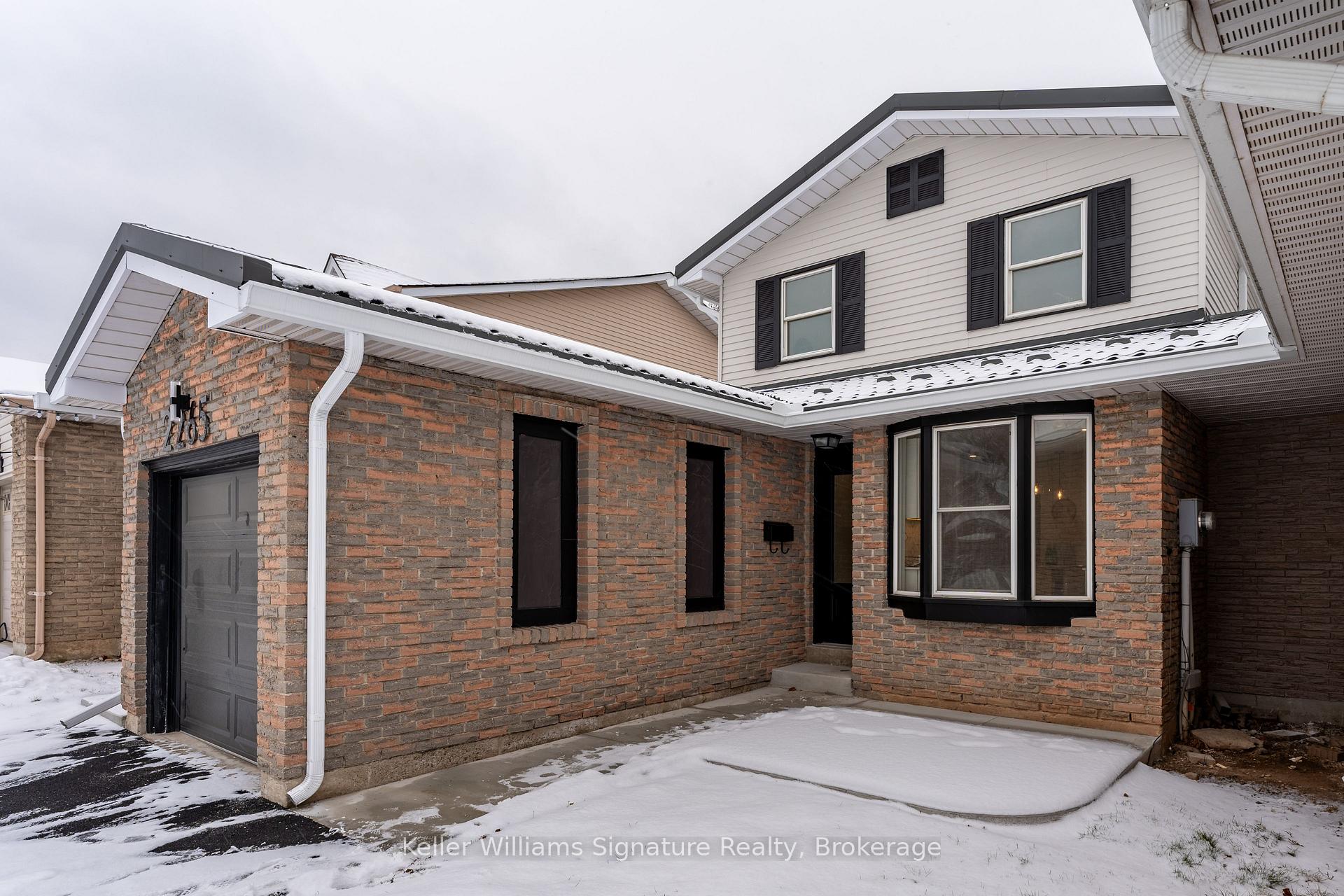 Photo 3 of 2265 Middlesmoor Crescent, Burlington, Brant Hills — HOMEH