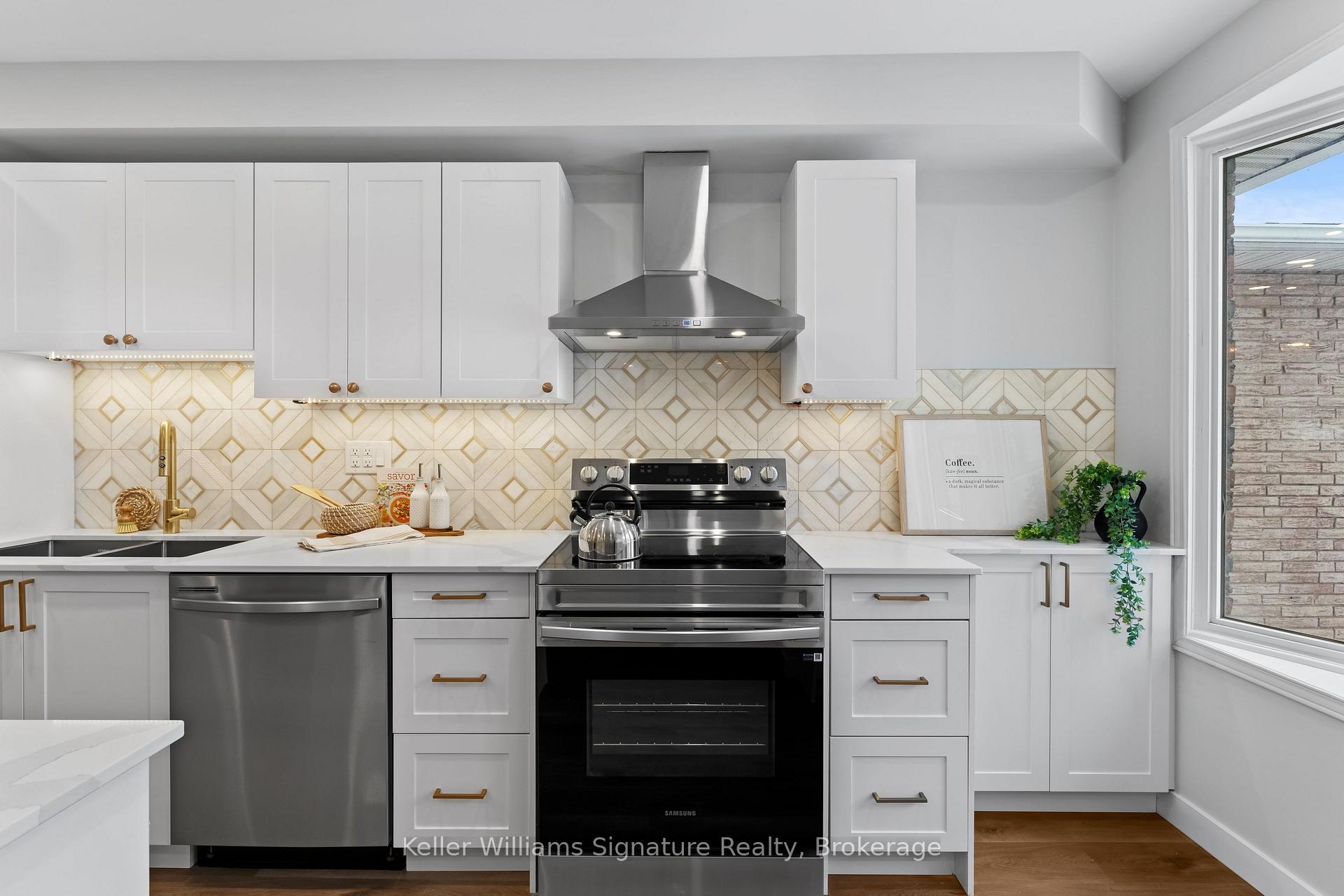 Photo 7 of 2265 Middlesmoor Crescent, Burlington, Brant Hills — HOMEH