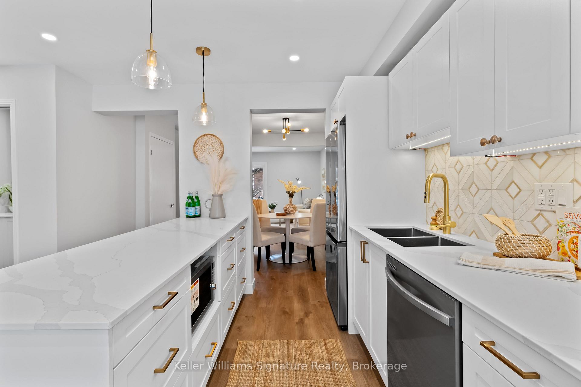 Photo 10 of 2265 Middlesmoor Crescent, Burlington, Brant Hills — HOMEH